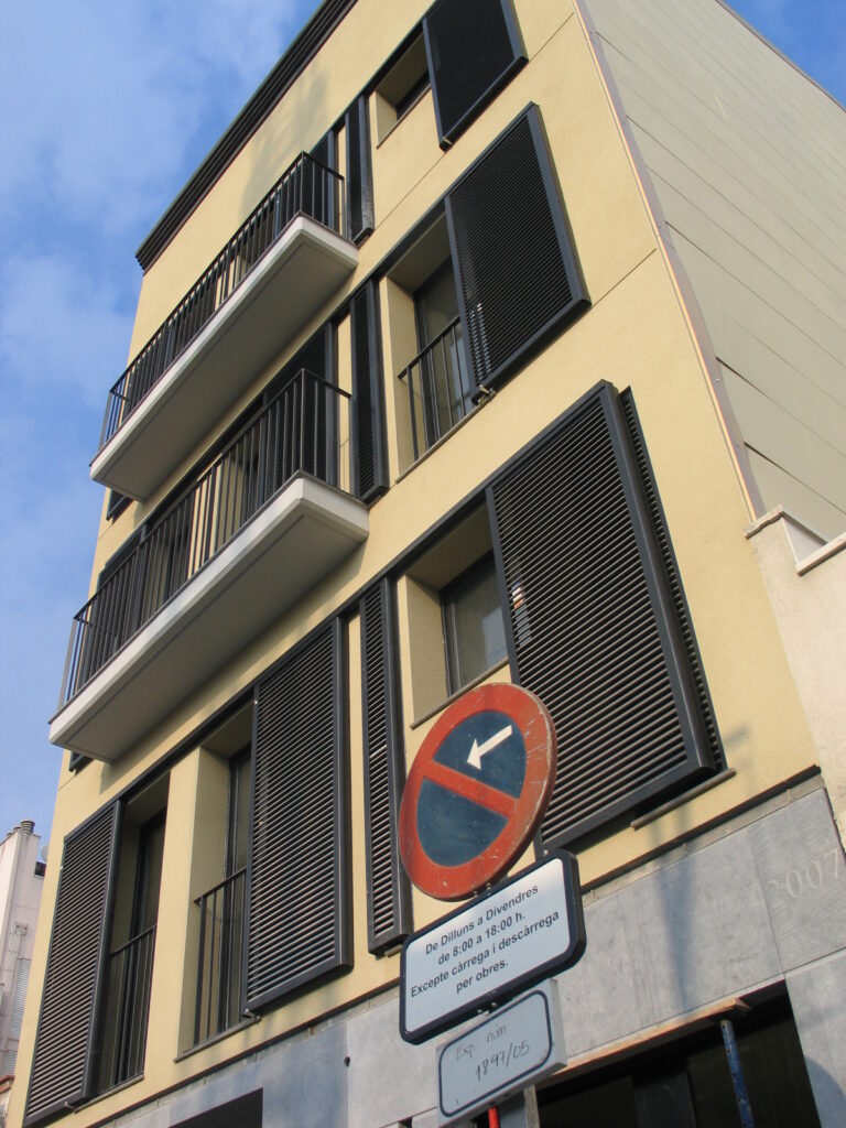 Taula d'arquitectura - Projecte vivenda