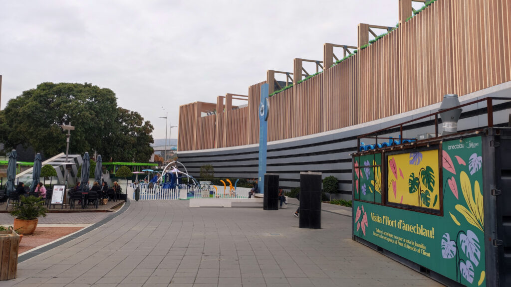 Taula d'arquitectura - Projecte gimnas render